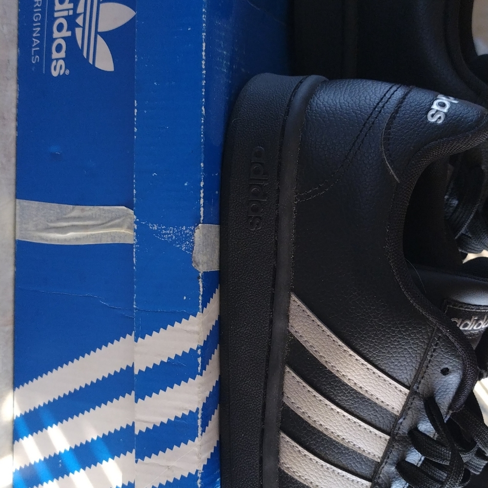Size 8 Adidas